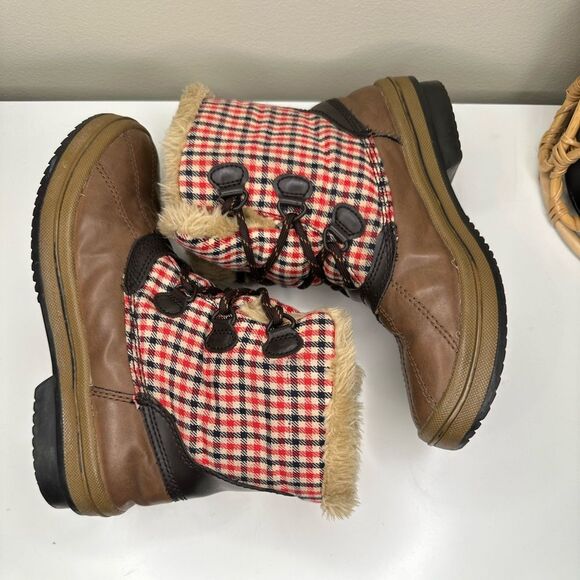 Plaid Faux Fur-Lined Duck Boots Retro Cabin Chic Winter Snow Cozy Cold-Weather 9 - Picture 6 of 14
